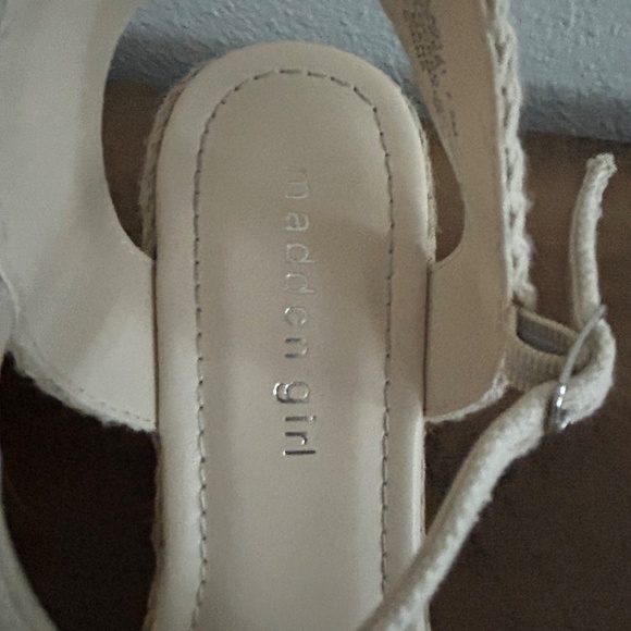 Madden Girl Nala Wedge Sandals - Picture 6 of 8